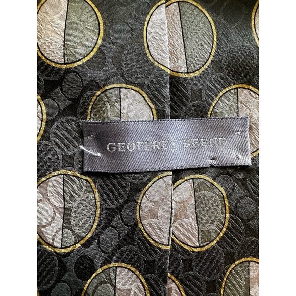 Vintage Green Geometric Circles Geoffrey Beene Silk Necktie - Picture 2 of 3